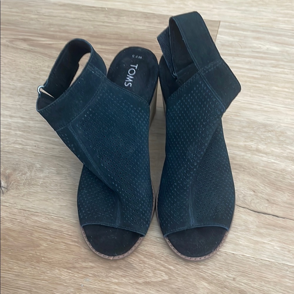 TOMS Women's Elegant Black Sandals